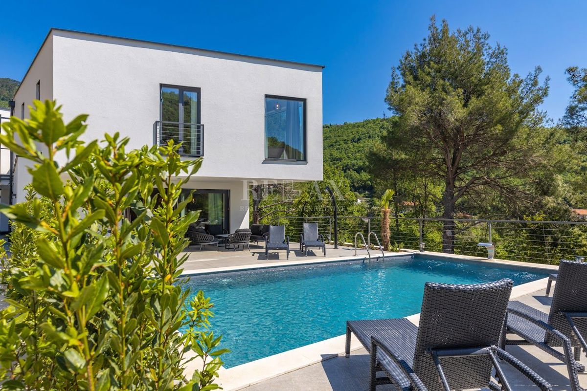 MOŠĆENIČKA DRAGA - Villa esclusiva con benessere e vista mare