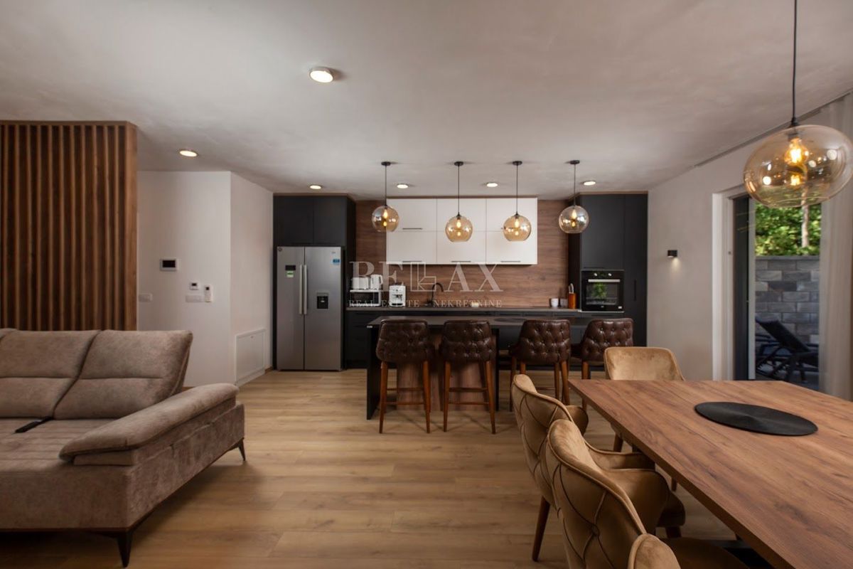 MOŠĆENIČKA DRAGA - Villa esclusiva con benessere e vista mare