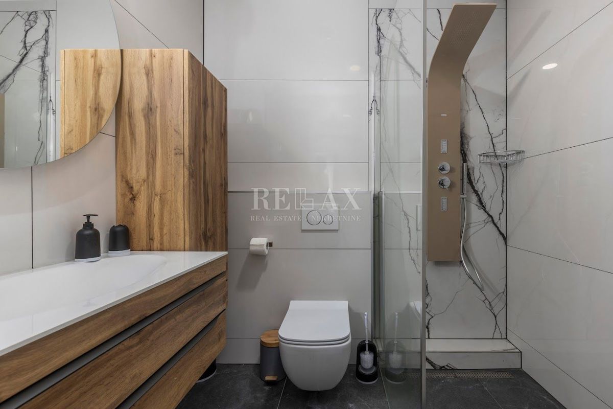 MOŠĆENIČKA DRAGA - Villa esclusiva con benessere e vista mare