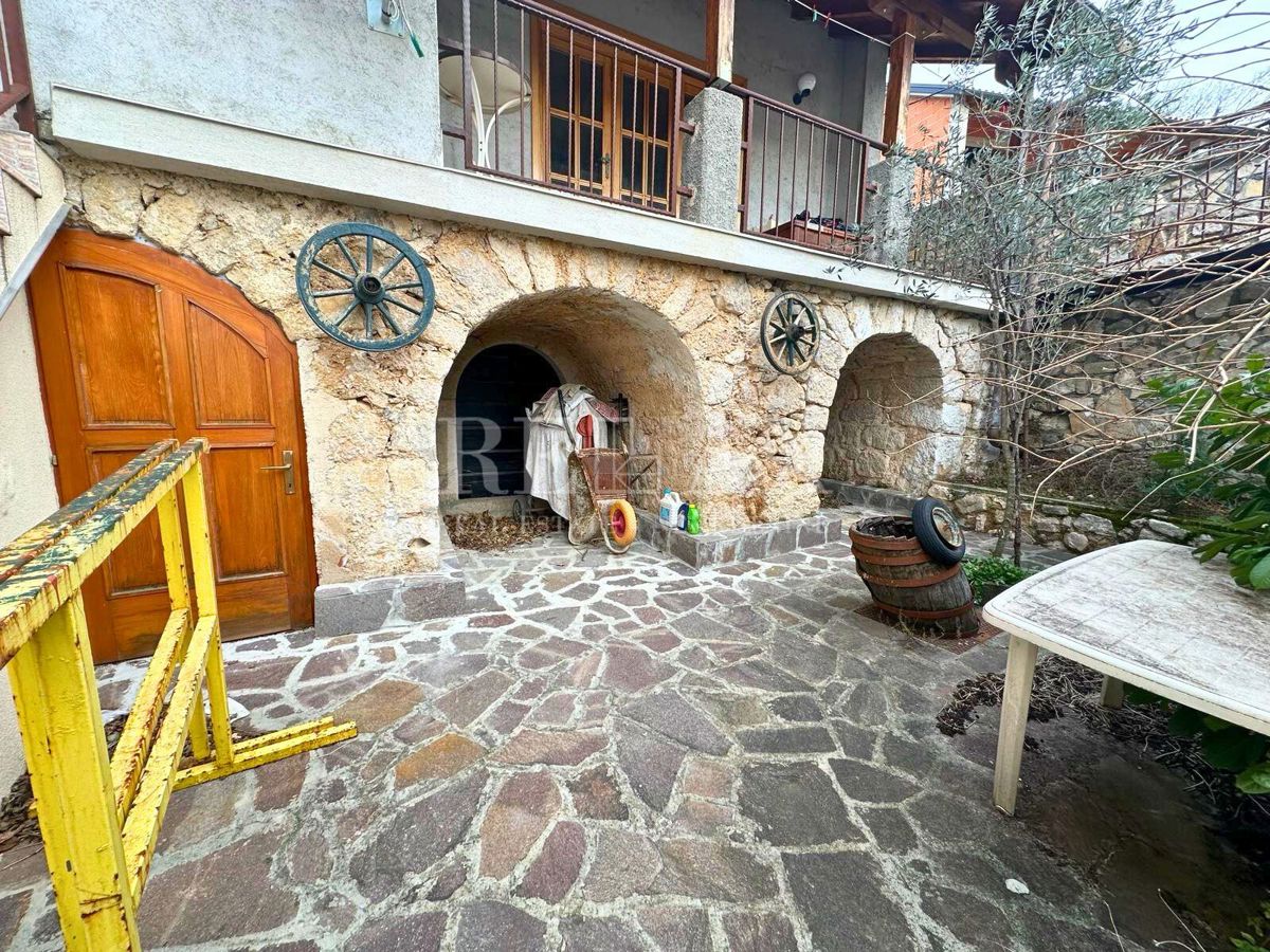 Tribalj - Casa bifamiliare ristrutturata