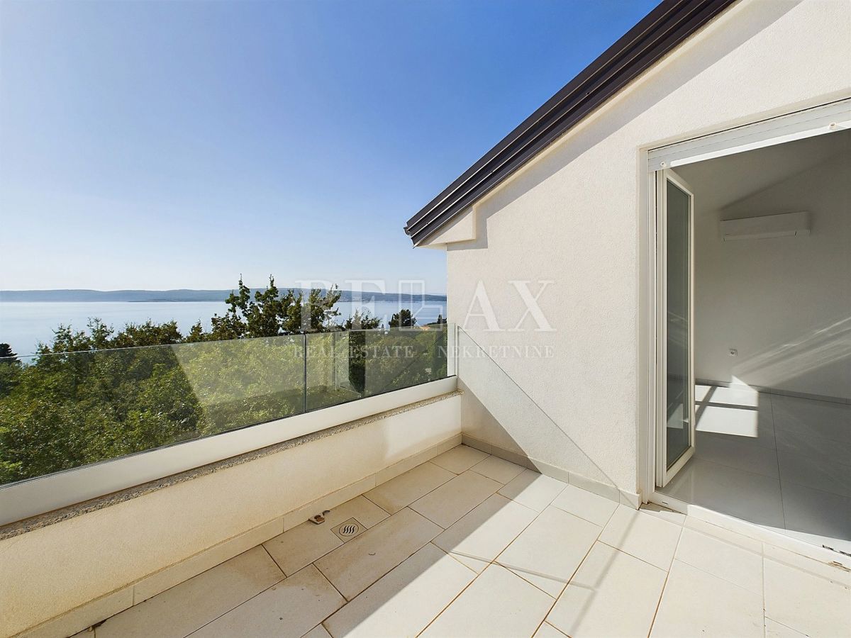 Crikvenica - appartamento con balcone e vista mare