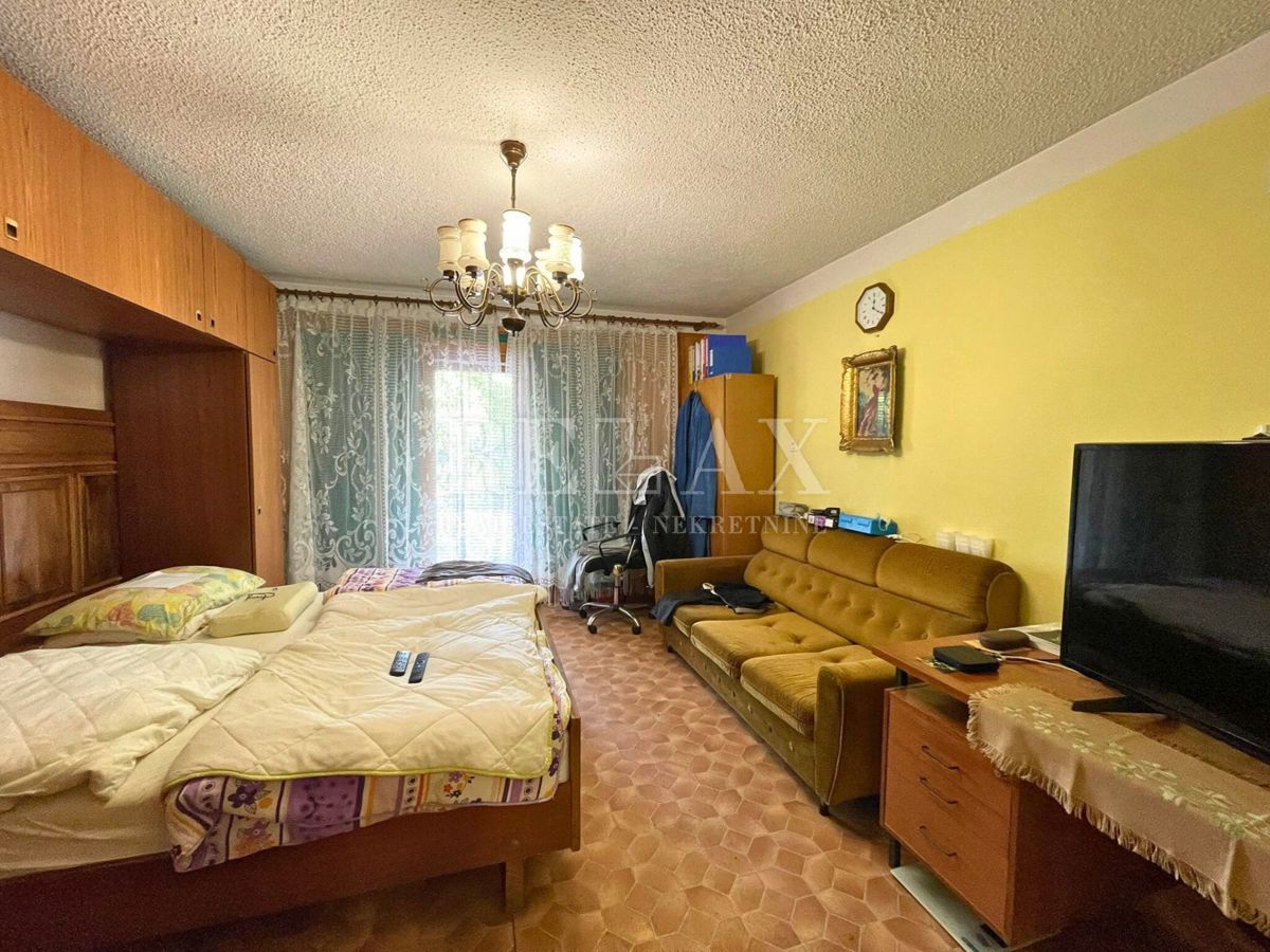 Crikvenica - spaziosa casa indipendente con potenziale