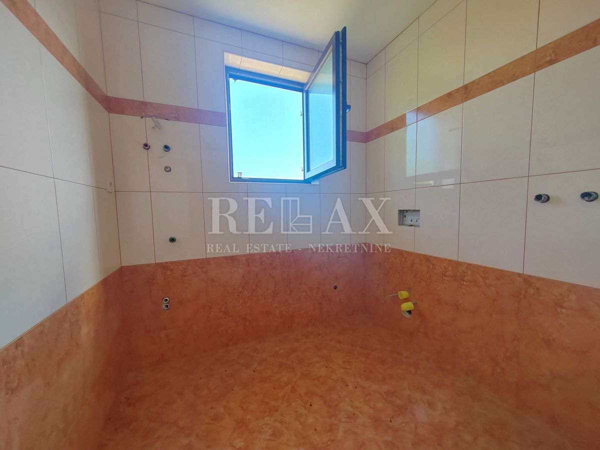 Isola di Krk, Dobrinj - casa di nuova costruzione