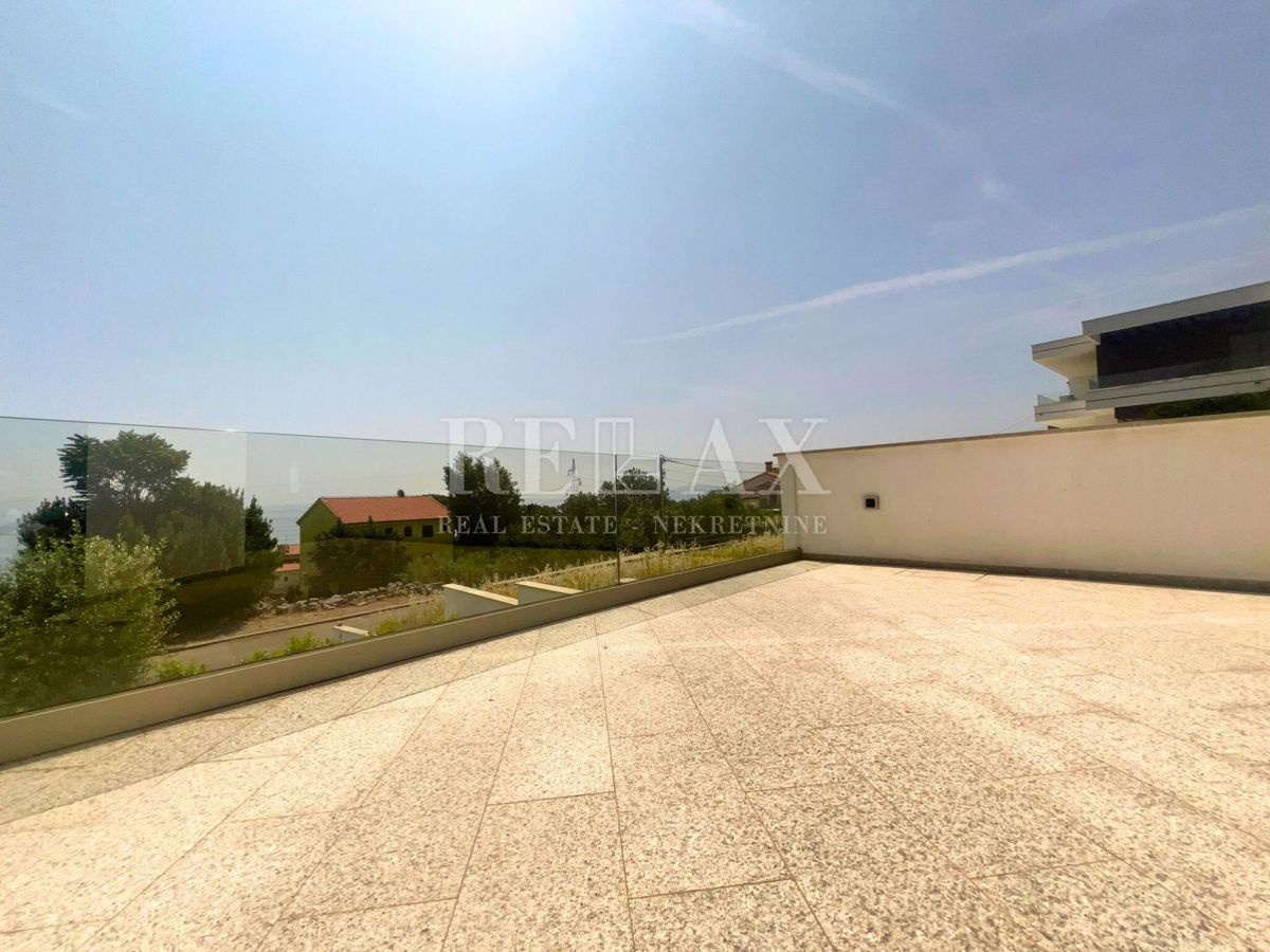 Opatija, Ičići - appartamento con ampio giardino