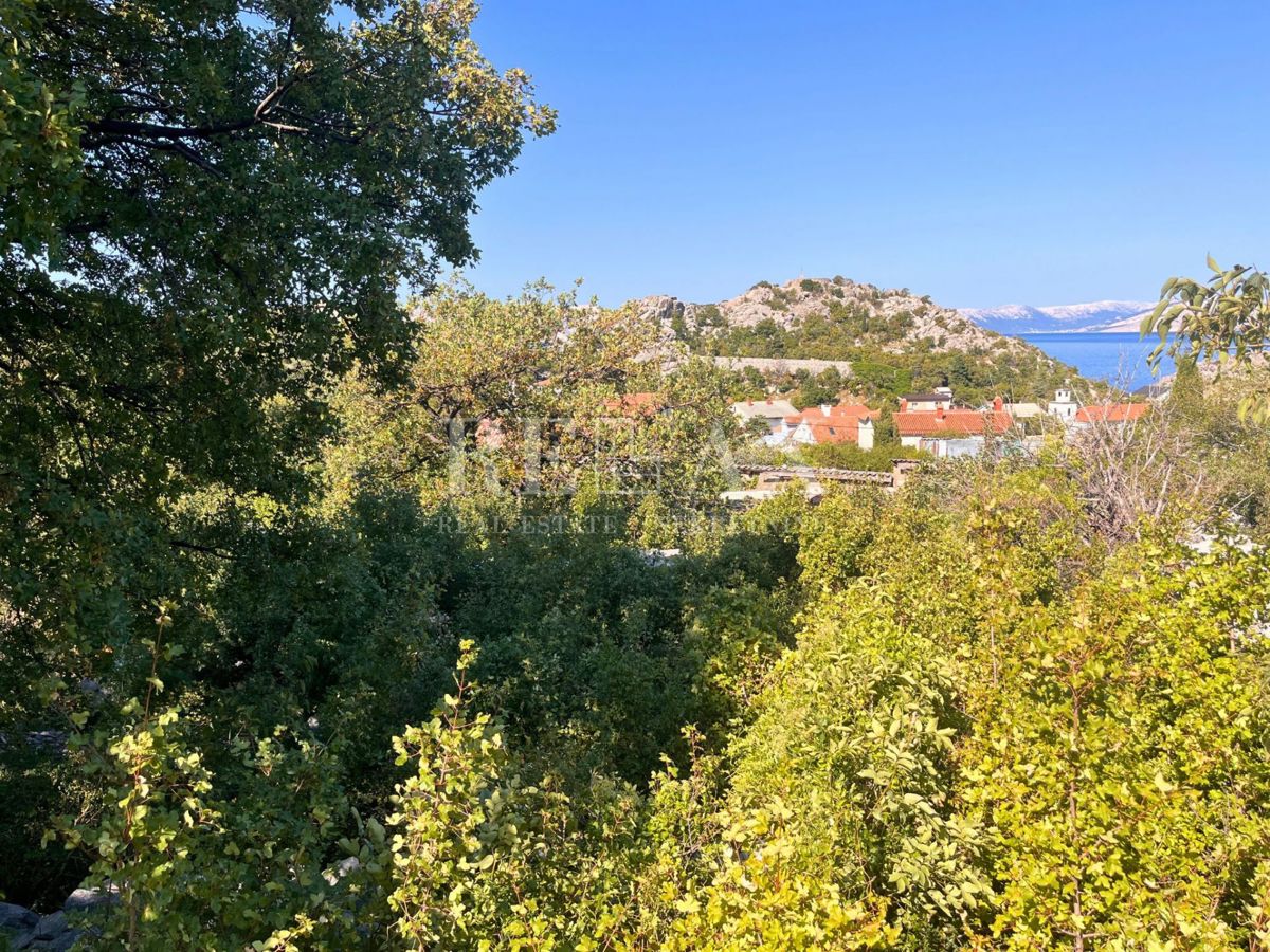 Sveti Juraj - terreno edificabile con progetto