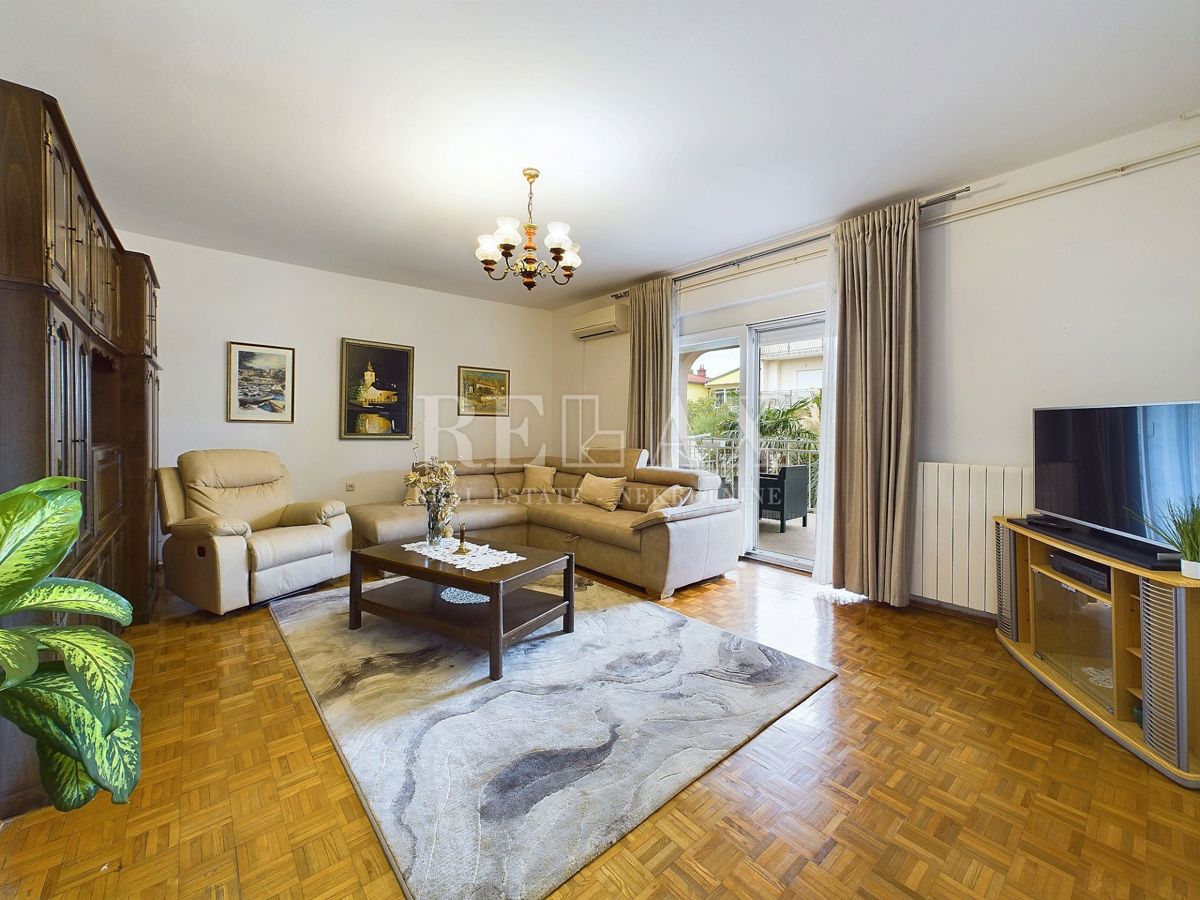 Selce – Piano con Giardino, Garage e Appartamento per Ospiti