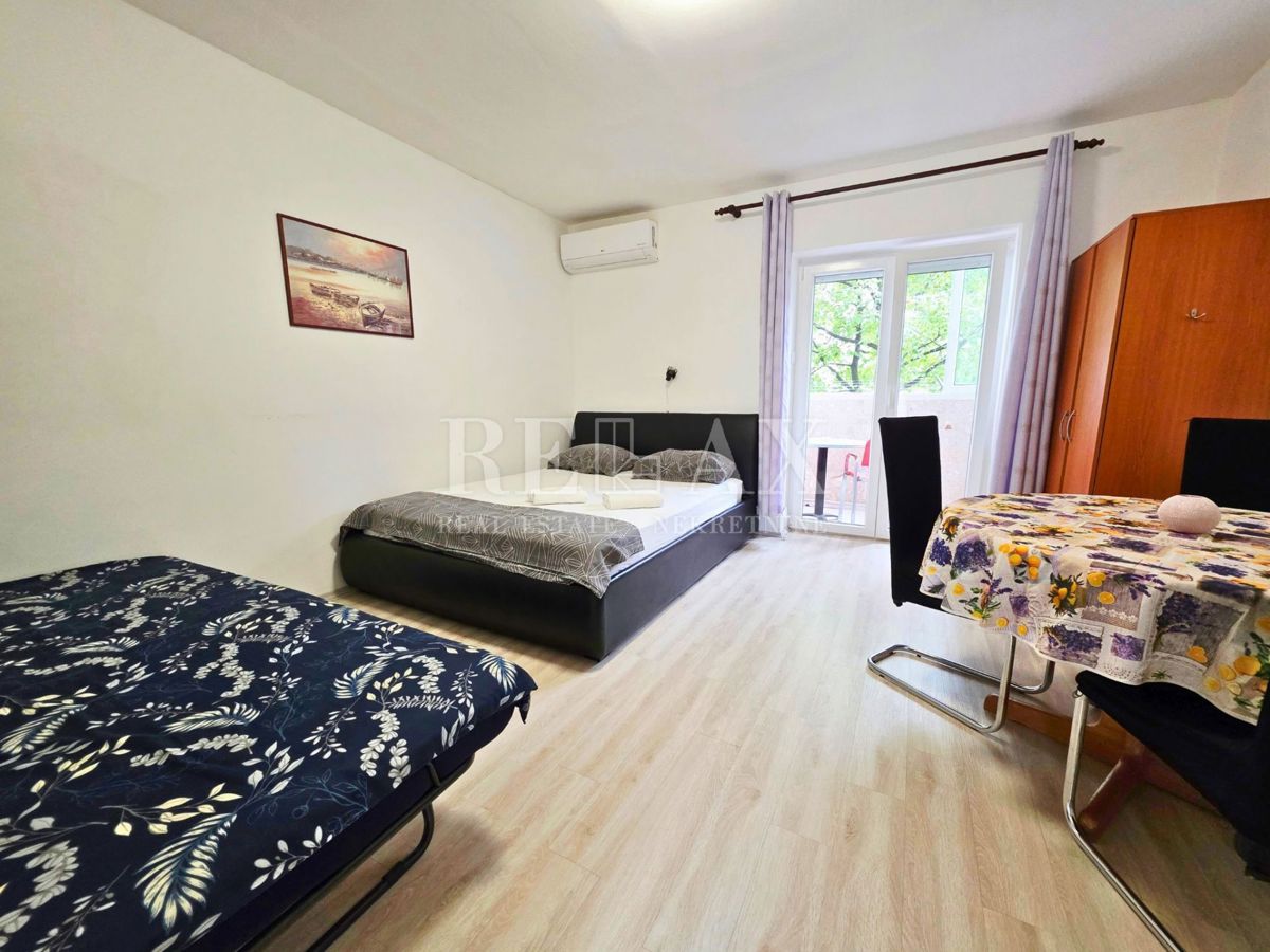 Kraljevica - spazioso monolocale a 50 m dalla spiaggia