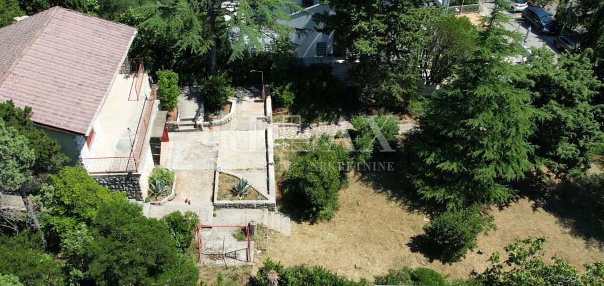 Novi Vinodolski - immobile in posizione privilegiata, seconda fila dal mare