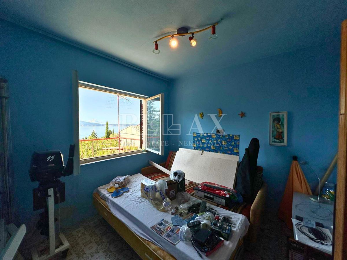 Novi Vinodolski - immobile in posizione privilegiata, seconda fila dal mare