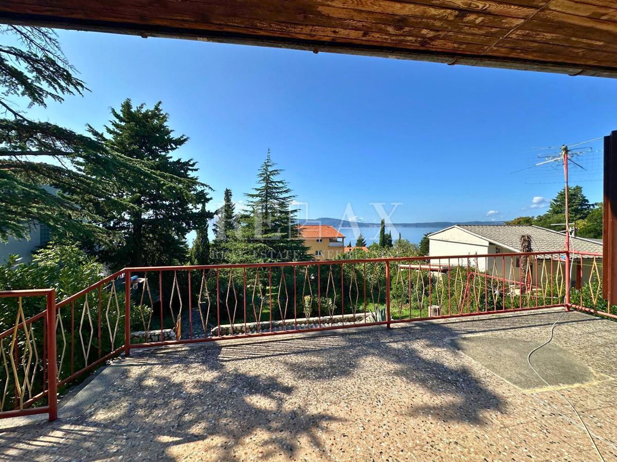 Novi Vinodolski - immobile in posizione privilegiata, seconda fila dal mare