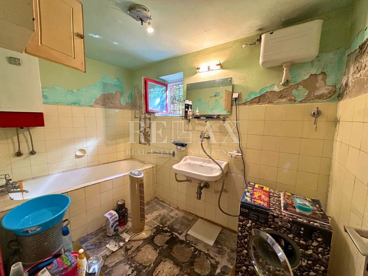 Novi Vinodolski - immobile in posizione privilegiata, seconda fila dal mare