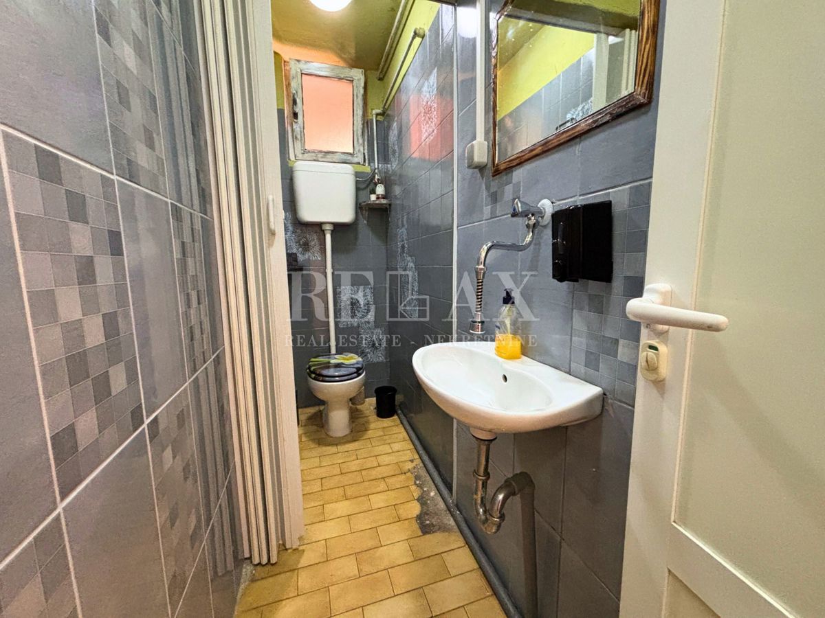 Rijeka, Mlaka - locale commerciale arredato con parte residenziale