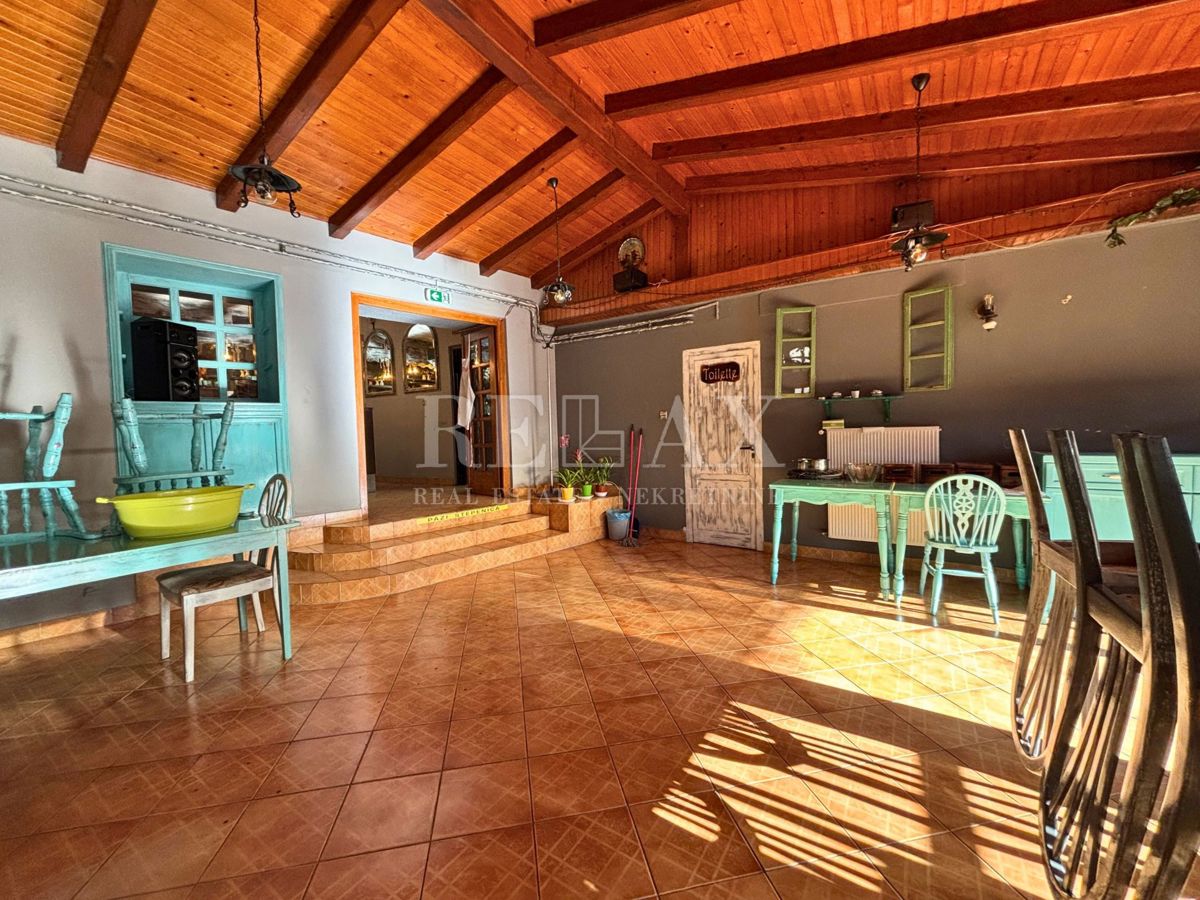 Rijeka, Mlaka - locale commerciale arredato con parte residenziale