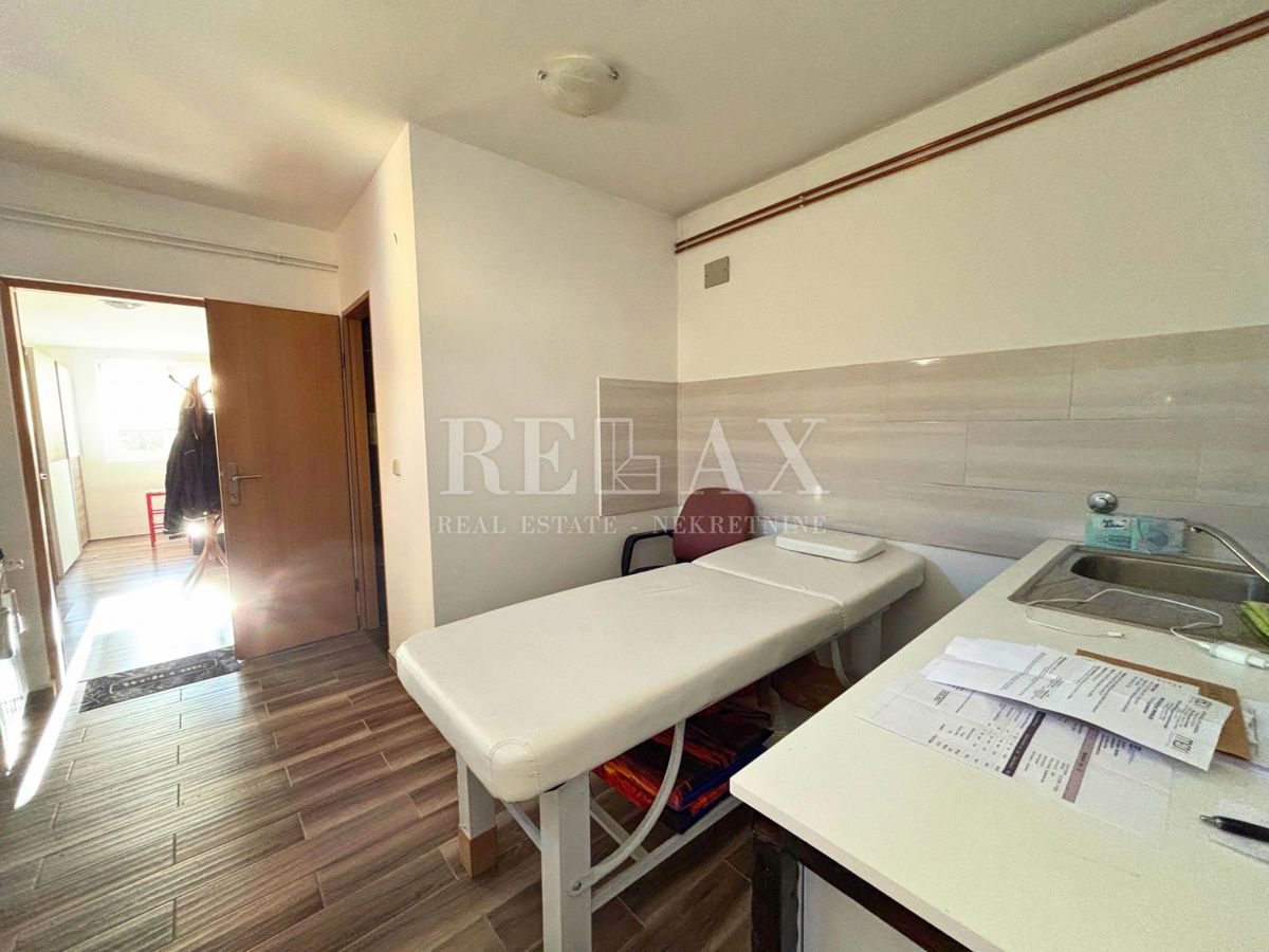 Rijeka, Mlaka - locale commerciale arredato con parte residenziale