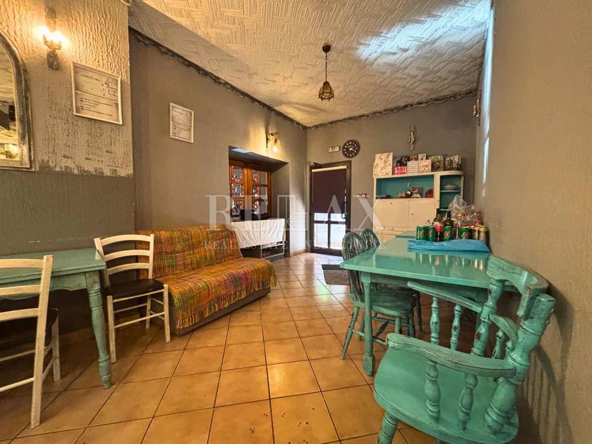 Rijeka, Mlaka - locale commerciale arredato con parte residenziale