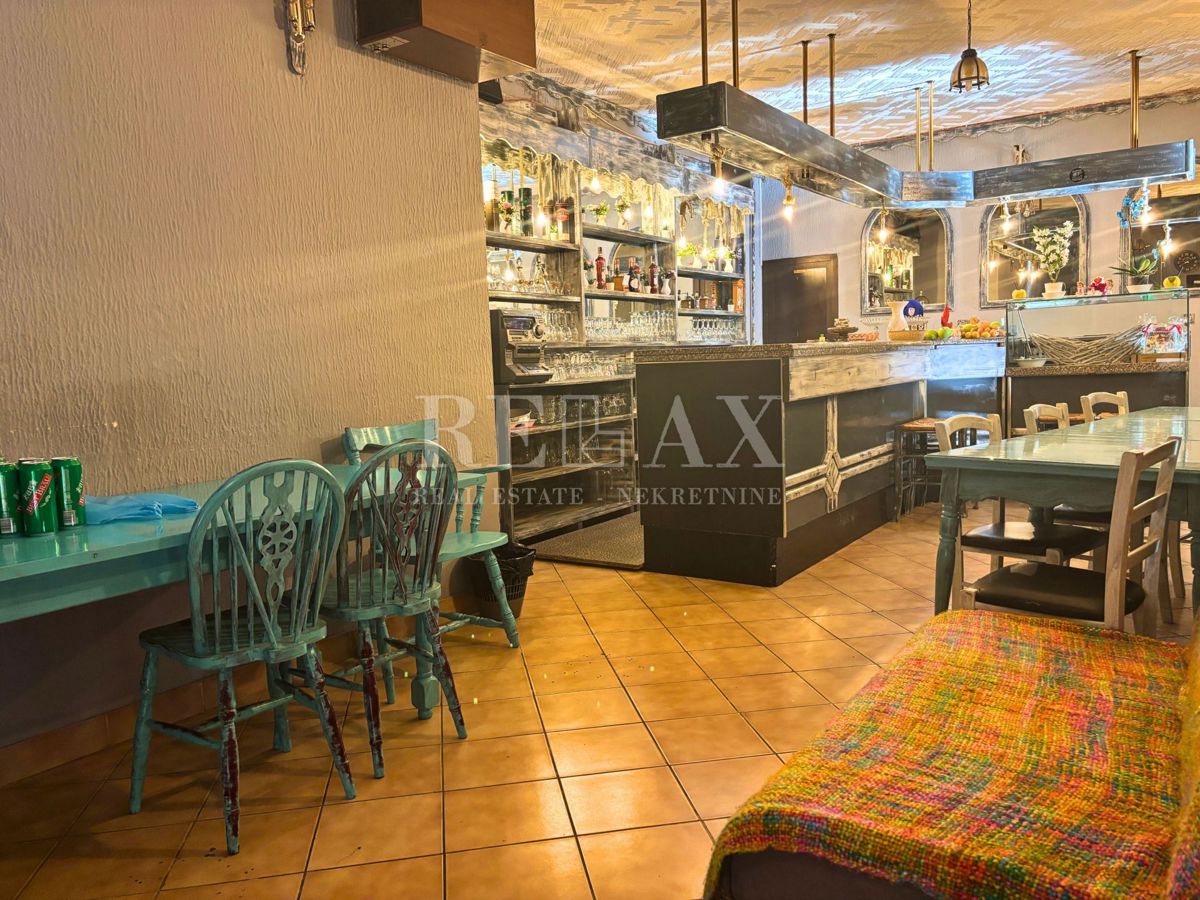 Rijeka, Mlaka - locale commerciale arredato con parte residenziale