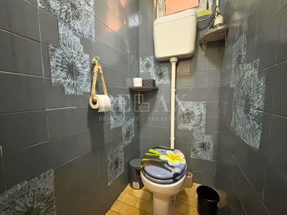 Rijeka, Mlaka - locale commerciale arredato con parte residenziale