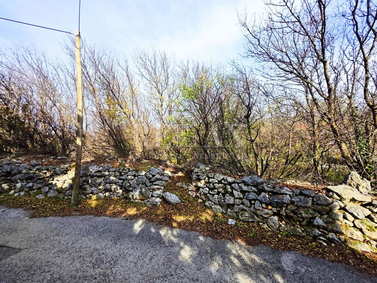 Hreljin - terreno edificabile con progetto preliminare