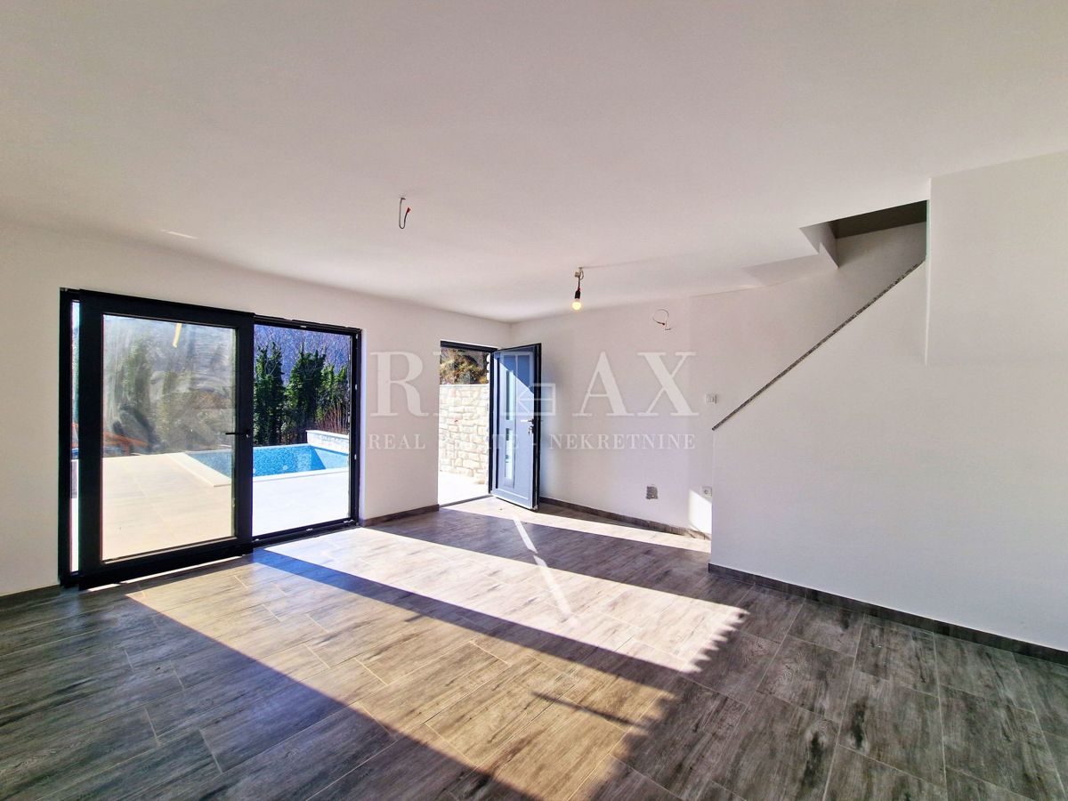 Bribir - casa in pietra con piscina e vista mare