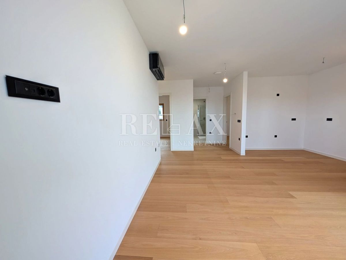 Rijeka, Kantrida - appartamento di lusso con 2 posti garage