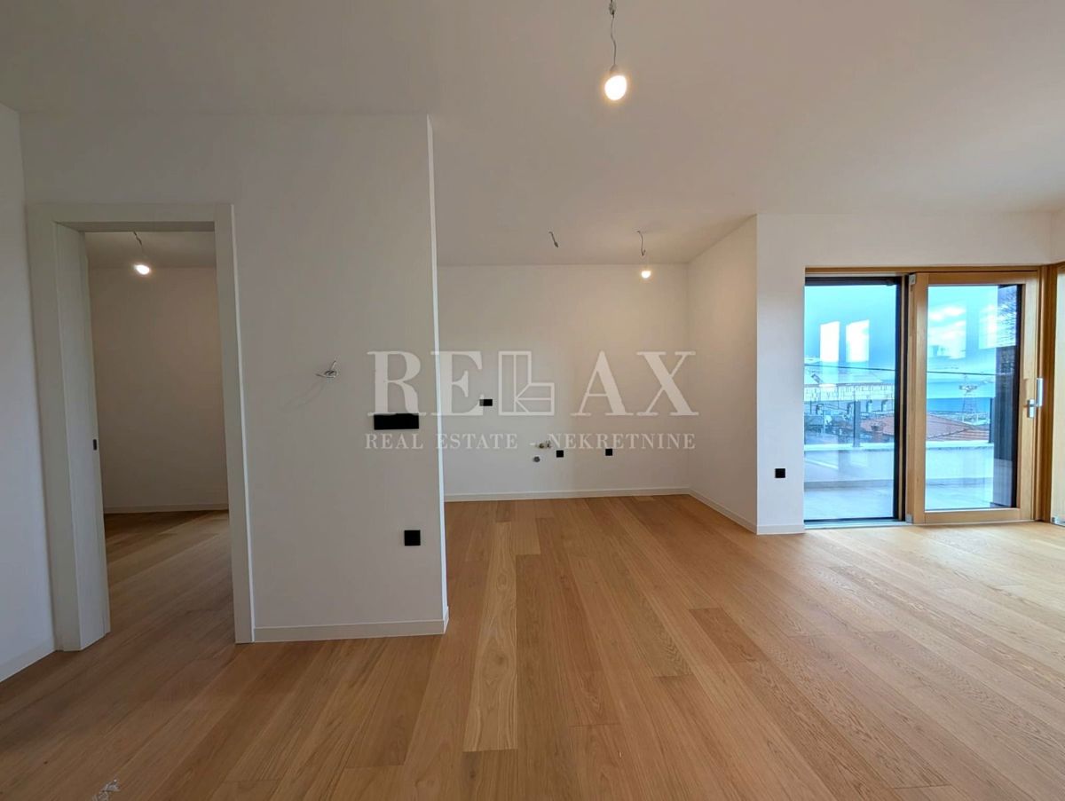 Rijeka, Kantrida - appartamento di lusso con 2 posti garage