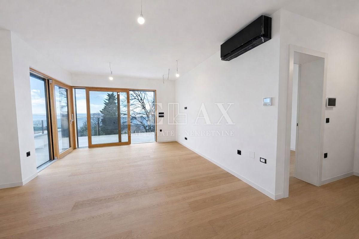 Rijeka, Kantrida - appartamento di lusso con 2 posti garage