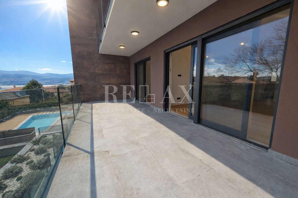 Rijeka, Kantrida - appartamento di lusso con 2 posti garage