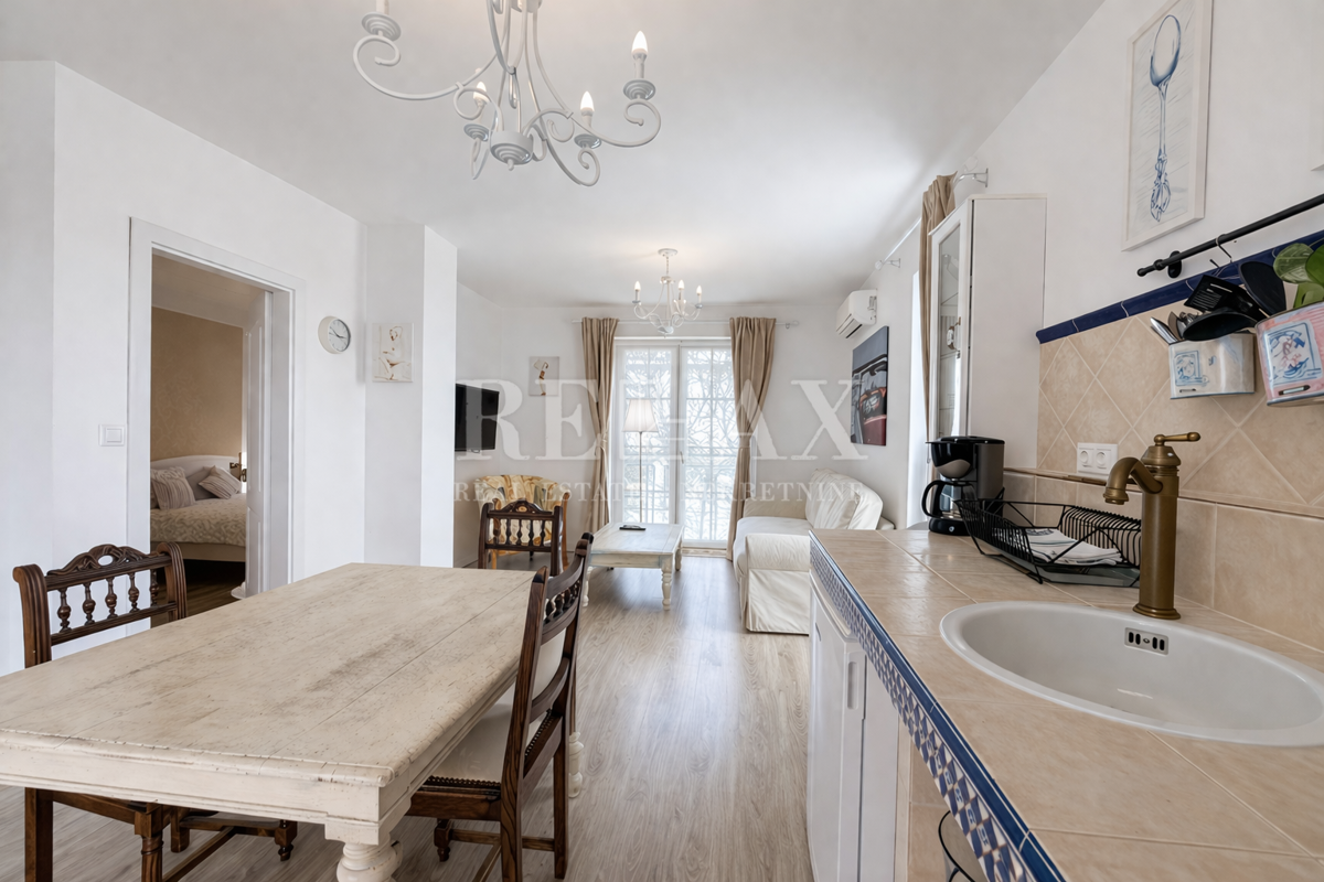 Crikvenica - appartamento con vista, seconda fila al mare