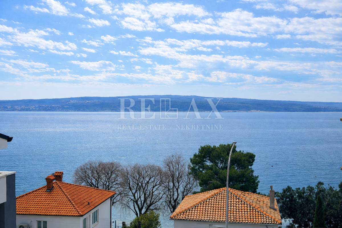 Crikvenica - appartamento con vista, seconda fila al mare