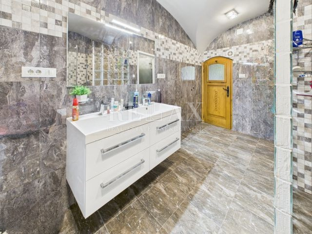 Grižane - autentica casa in pietra