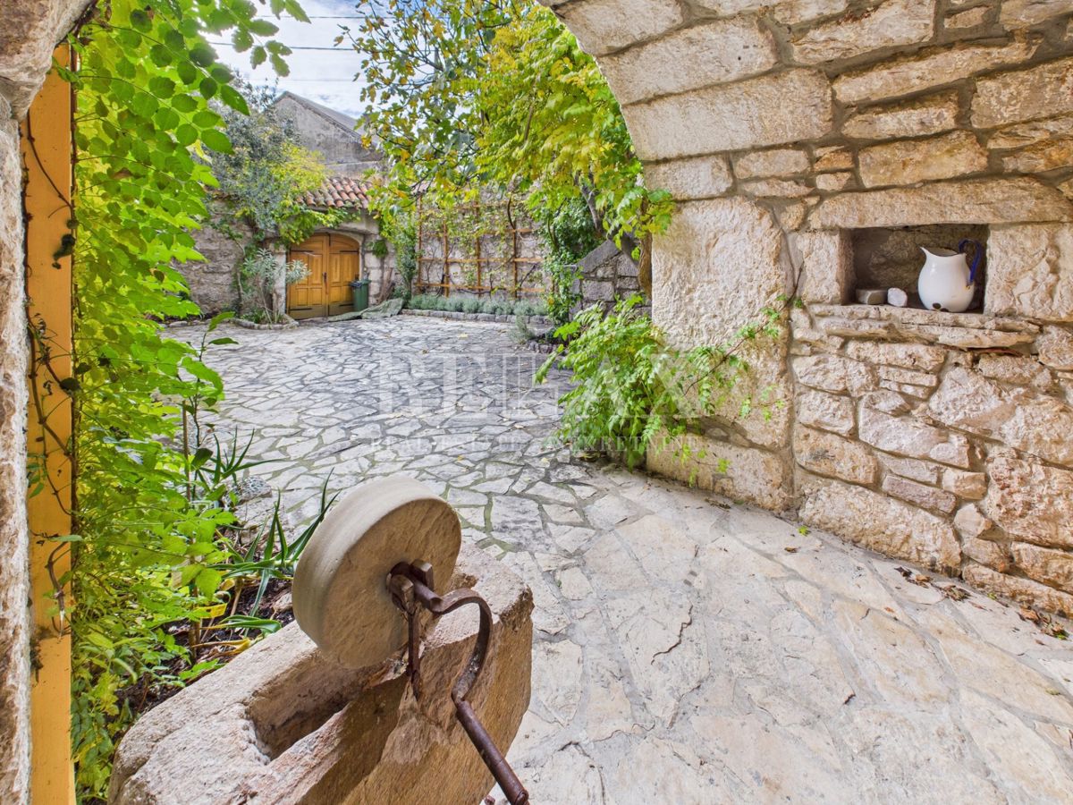 Grižane - autentica casa in pietra