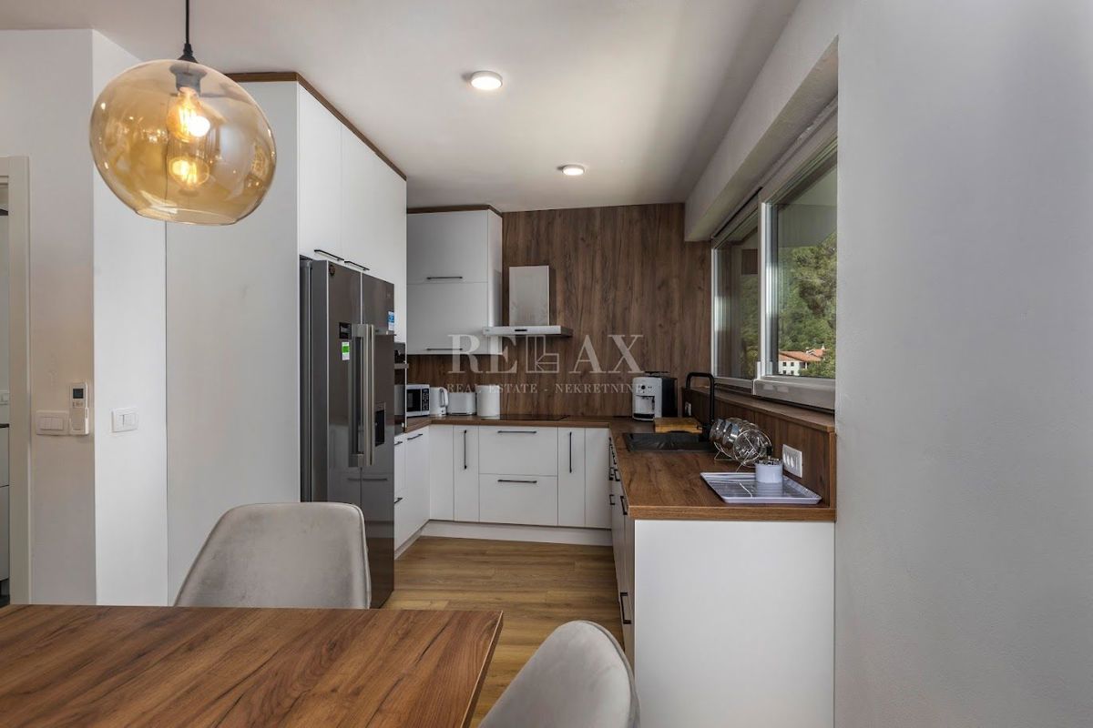 MOŠĆENIČKA DRAGA- Villa esclusiva con vista sul mare