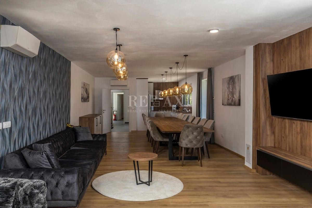 MOŠĆENIČKA DRAGA- Villa esclusiva con vista sul mare