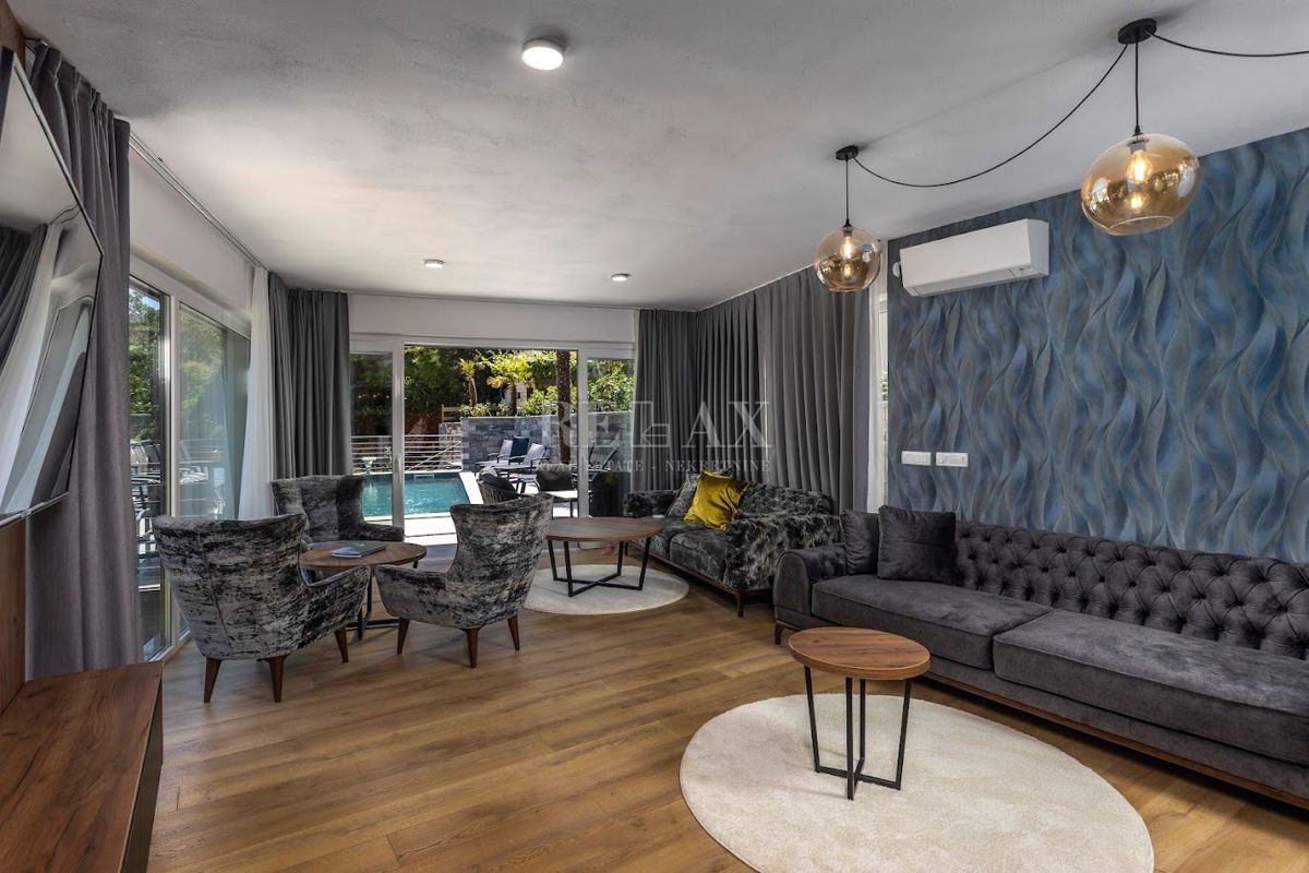 MOŠĆENIČKA DRAGA- Villa esclusiva con vista sul mare