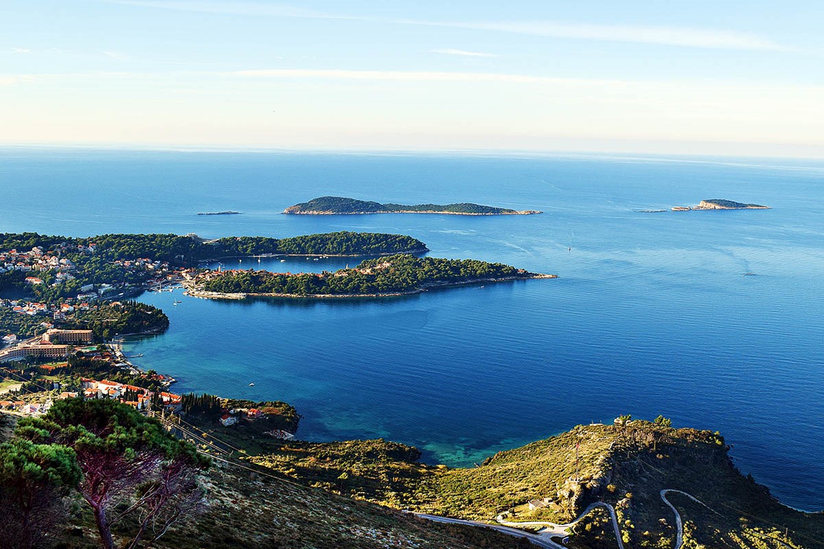 Konavli, Uskoplje, casa in pietra da ristrutturare con ampio giardino e vista mare