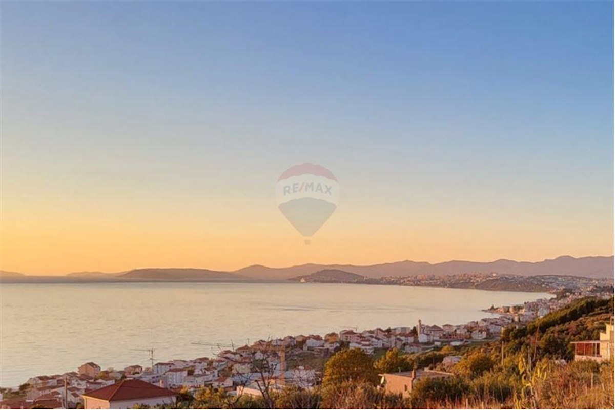 Podstrana, villa in costruzione con piscina e vista mare