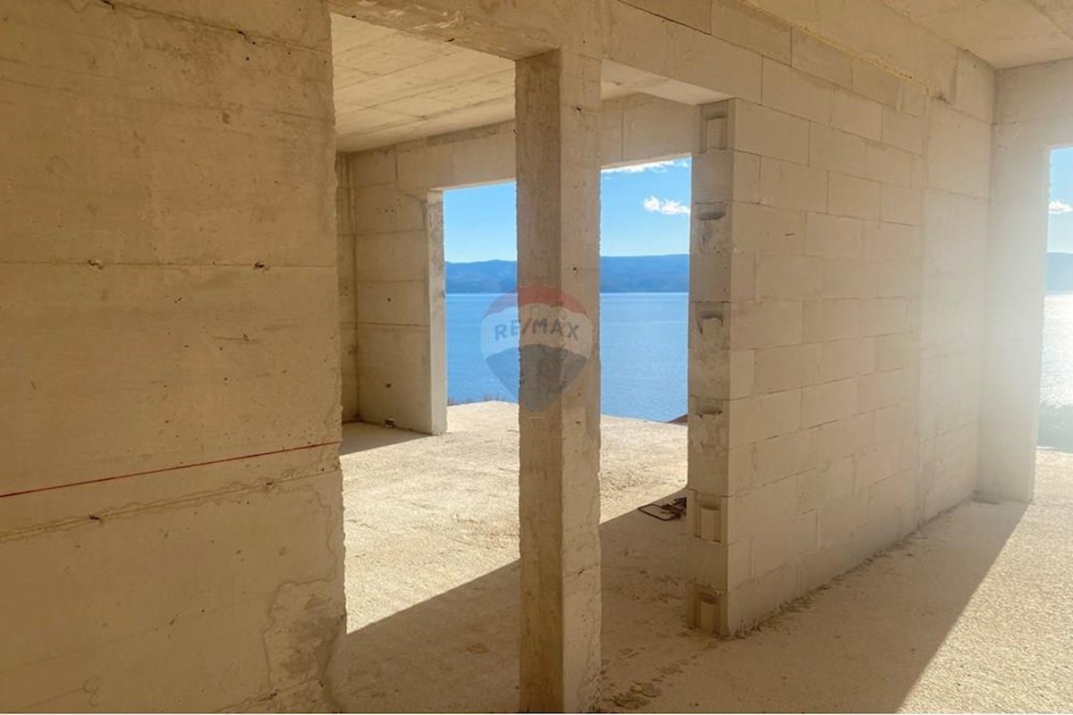 Villa di Lusso con Piscina a Sfioro e Vista Panoramica sul Mare a Duće, parte di Dugi Rat vicino a Omiš