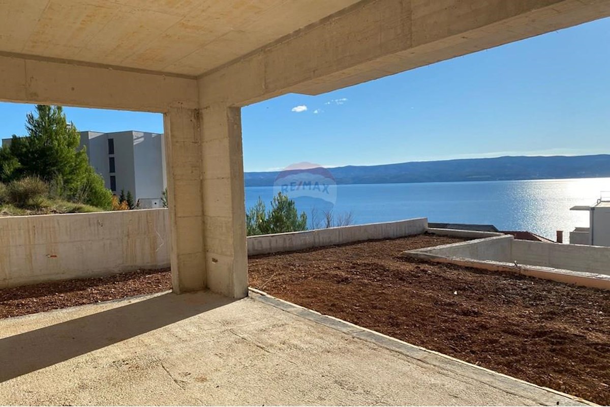 Villa di Lusso con Piscina a Sfioro e Vista Panoramica sul Mare a Duće, parte di Dugi Rat vicino a Omiš