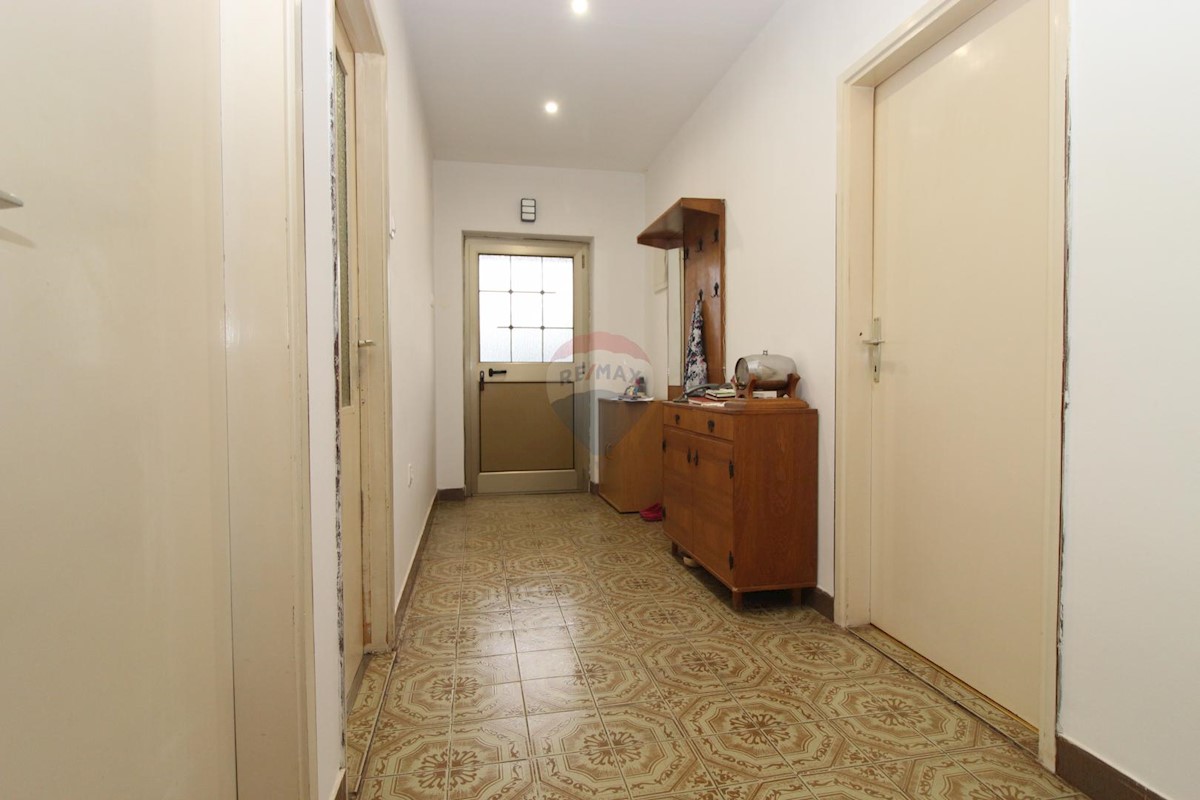 Appartamento Kaštanjer, Pula, 120,59m2