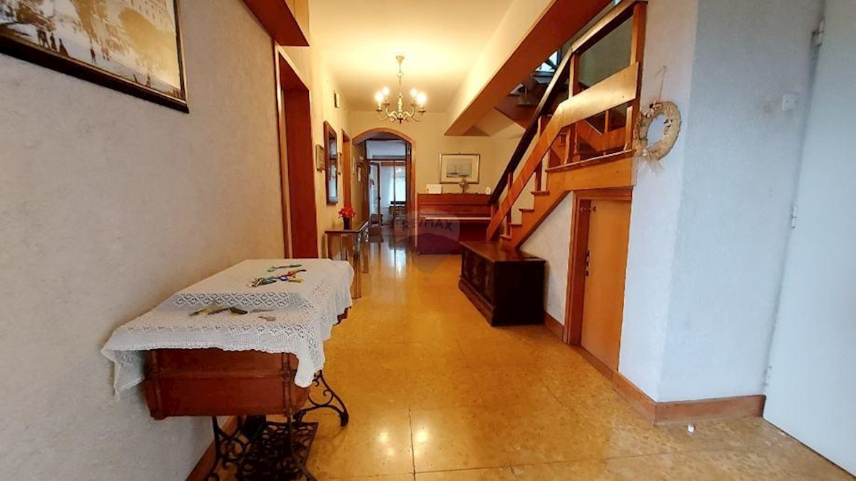 Casa Selce, Crikvenica, 300m2