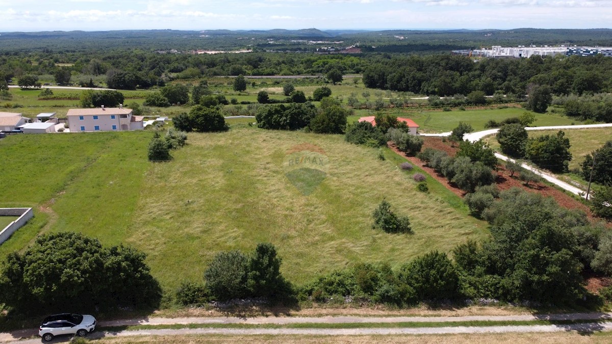 Terreno edificabile Maružini, Kanfanar, 3.292m2