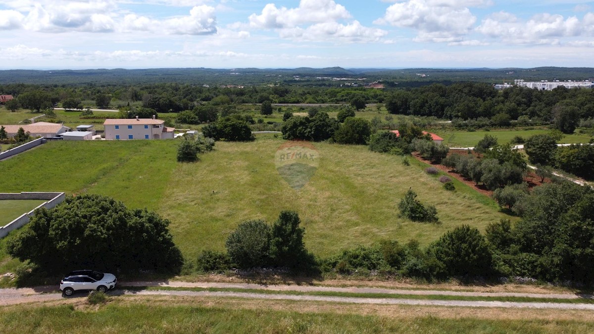 Terreno edificabile Maružini, Kanfanar, 3.292m2