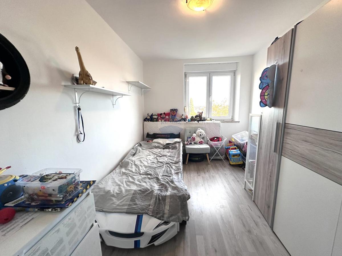 Appartamento Širi centar, Pula, 64m2