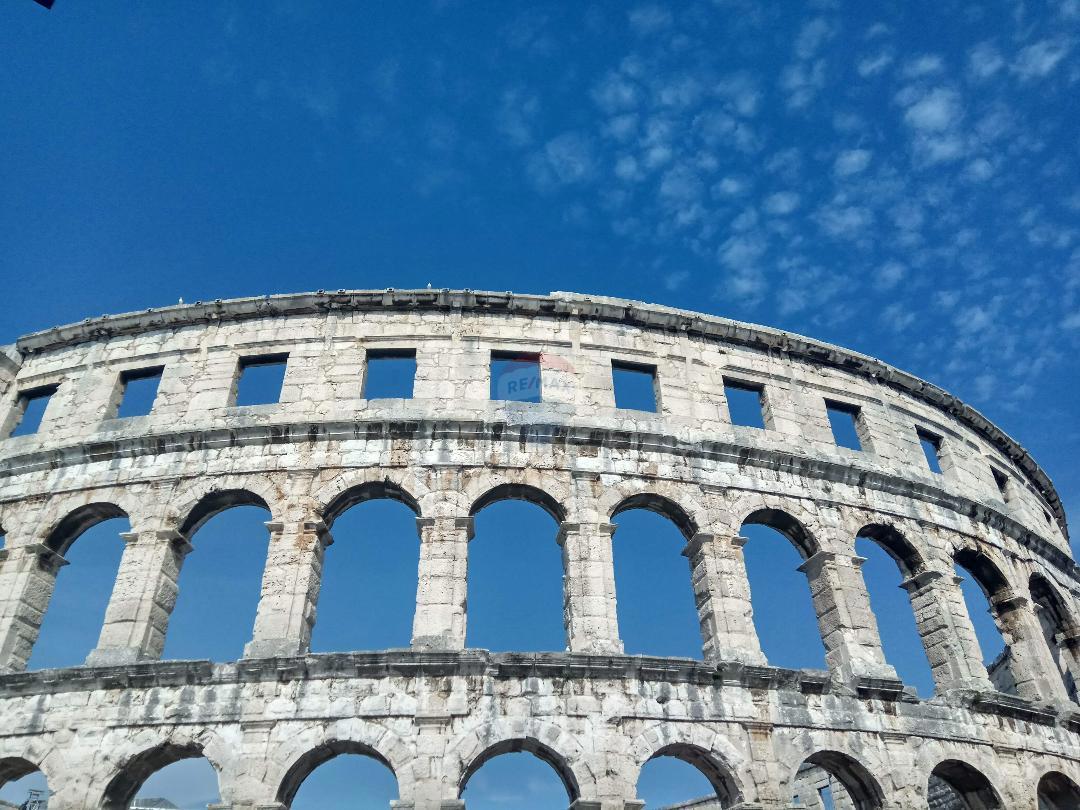 Terreno edificabile Centar, Pula, 7.800m2