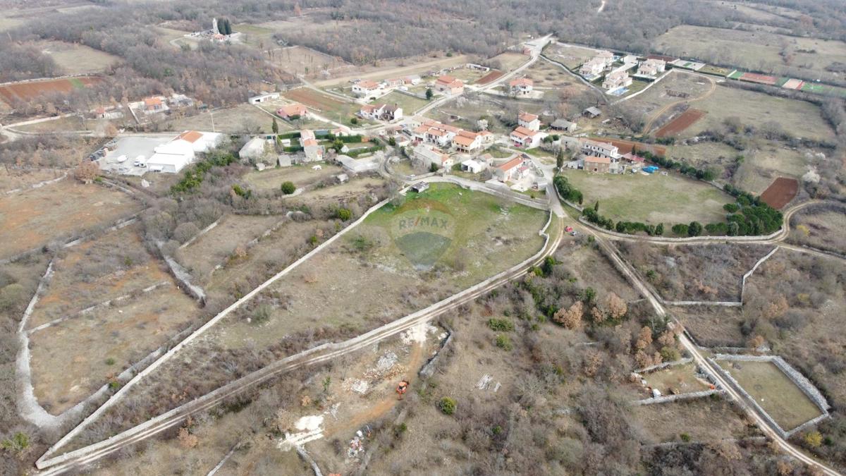 ISTRIA, KANFANAR – Terreno Edificabile con Vista Mare