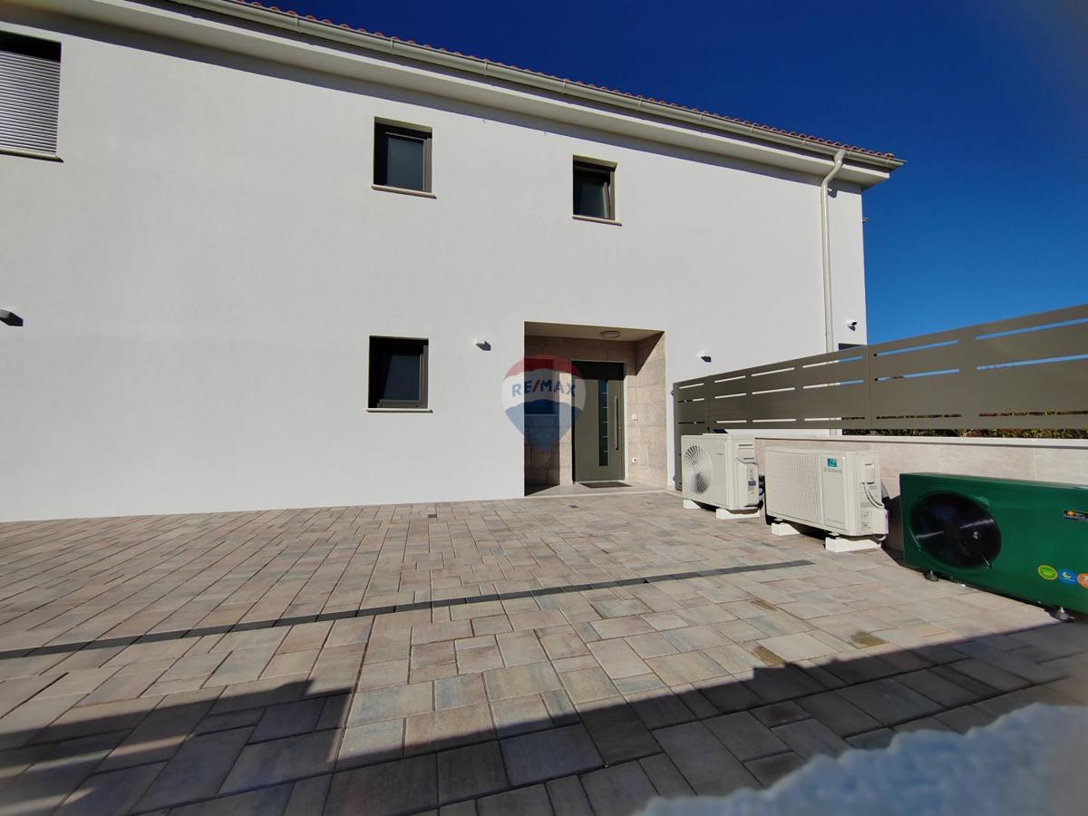 Casa Malinska, Malinska-Dubašnica, 111m2