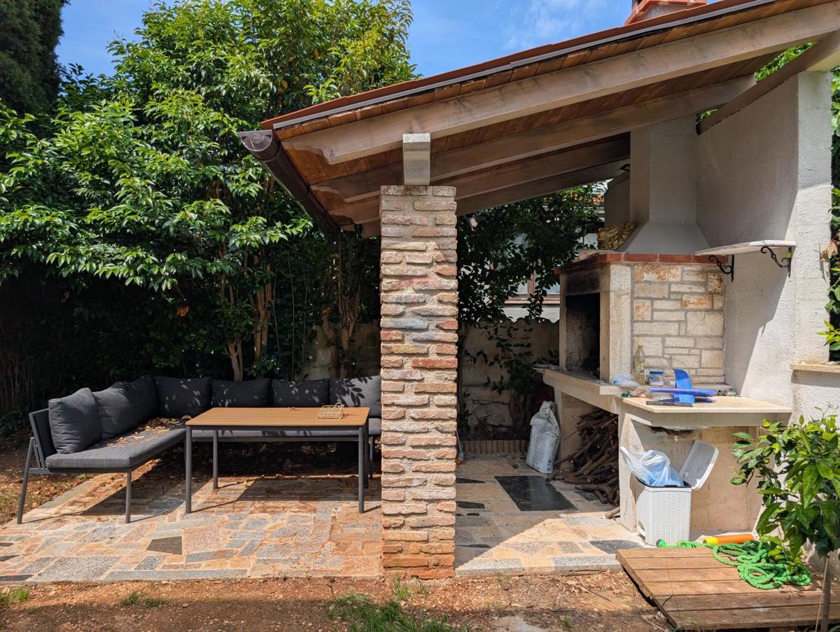 Rovigno, Borik - mezza casa in posizione perfetta a 300 m dalla spiaggia