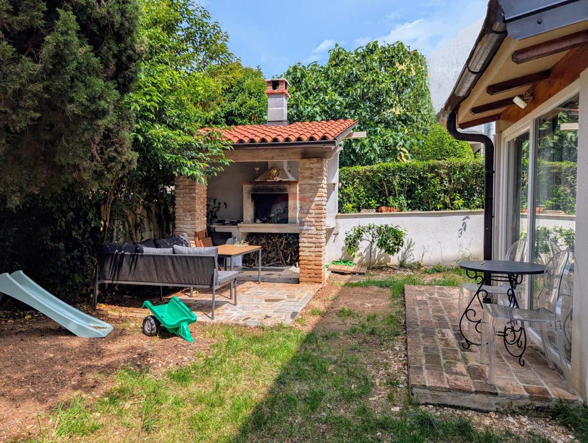 Rovigno, Borik - mezza casa in posizione perfetta a 300 m dalla spiaggia