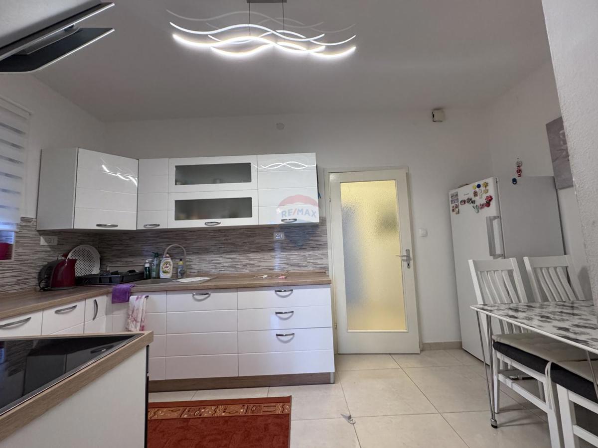 Casa Malinska, Malinska-Dubašnica, 332m2