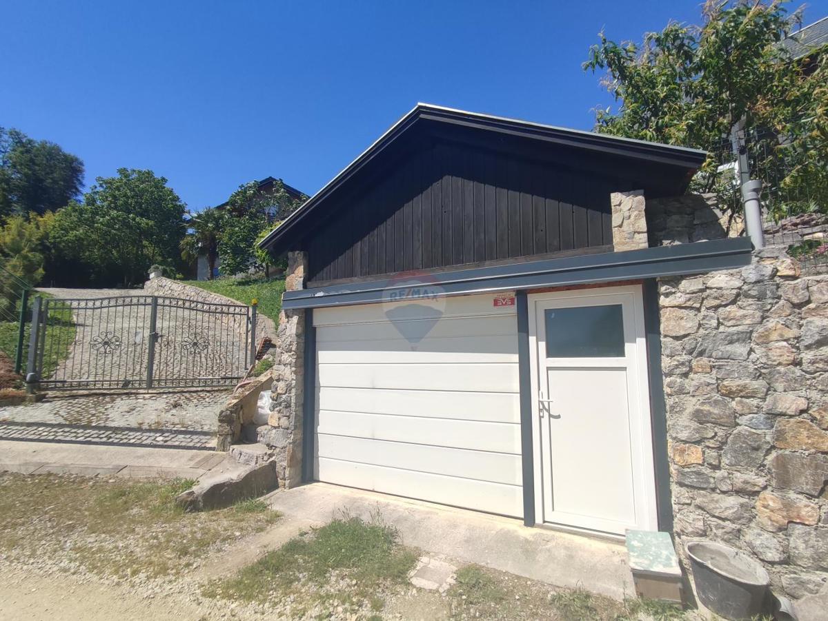 Casa Cerovac Vukmanićki, Karlovac - Okolica, 68m2